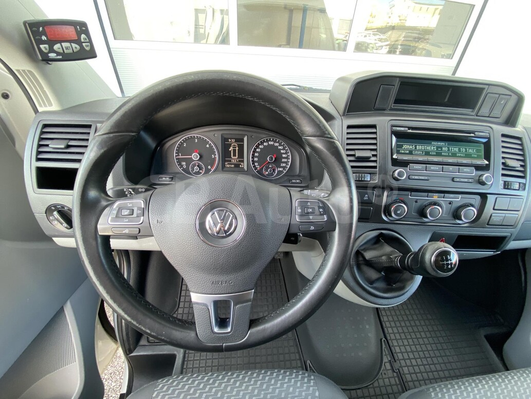 Volkswagen užitkové Transporter - skříňový vůz