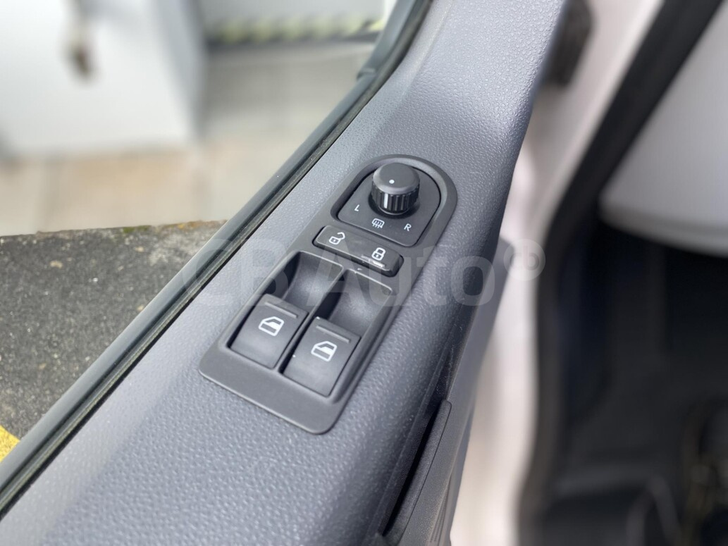 Volkswagen užitkové Transporter - skříňový vůz