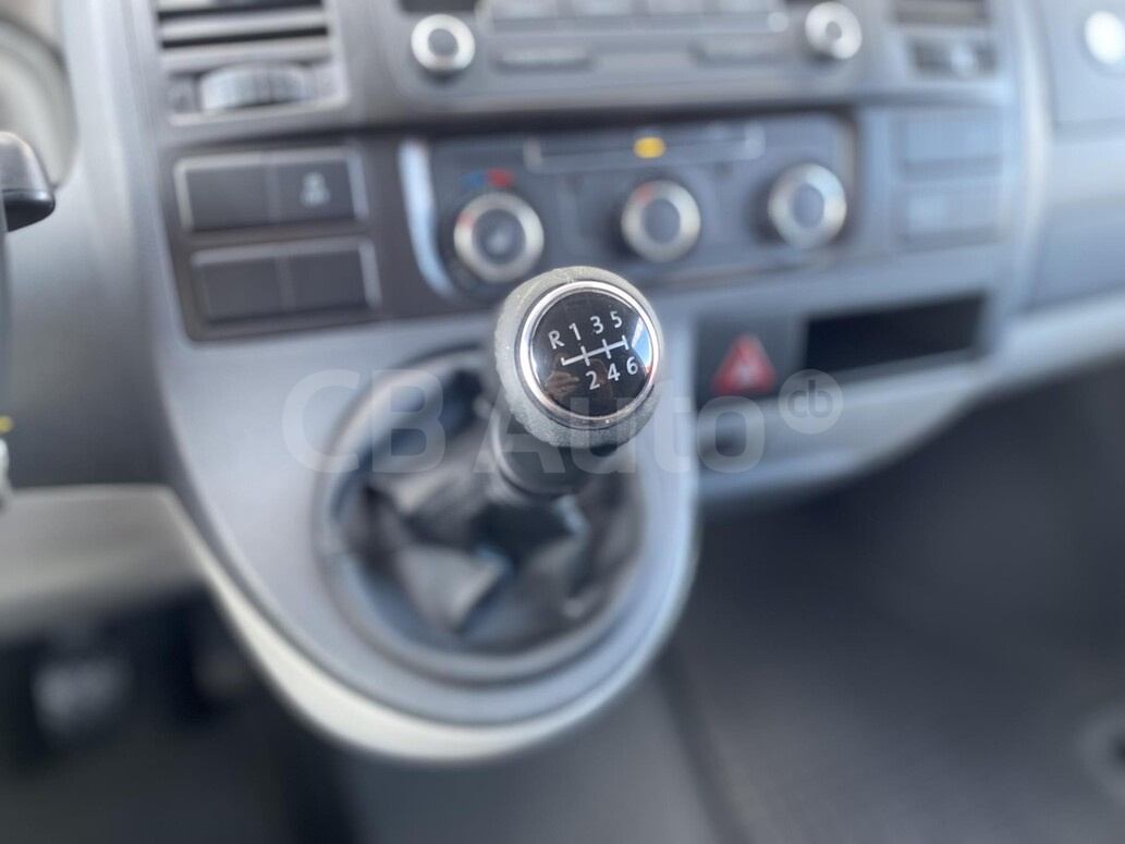 Volkswagen užitkové Transporter - skříňový vůz