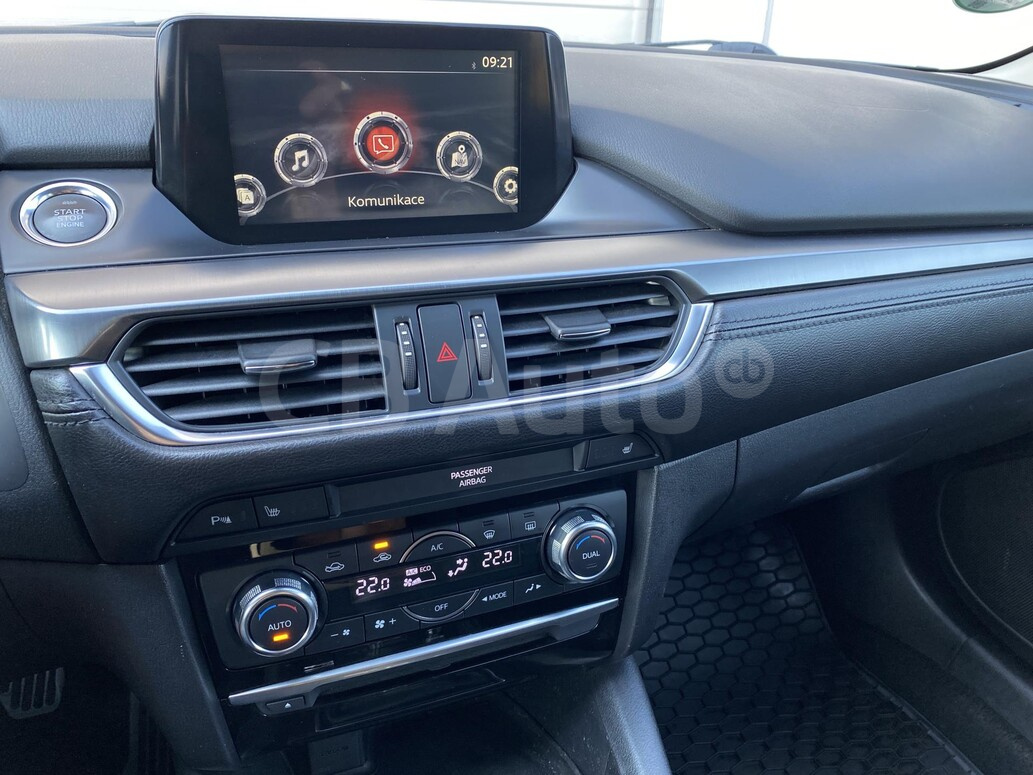 Mazda 6e