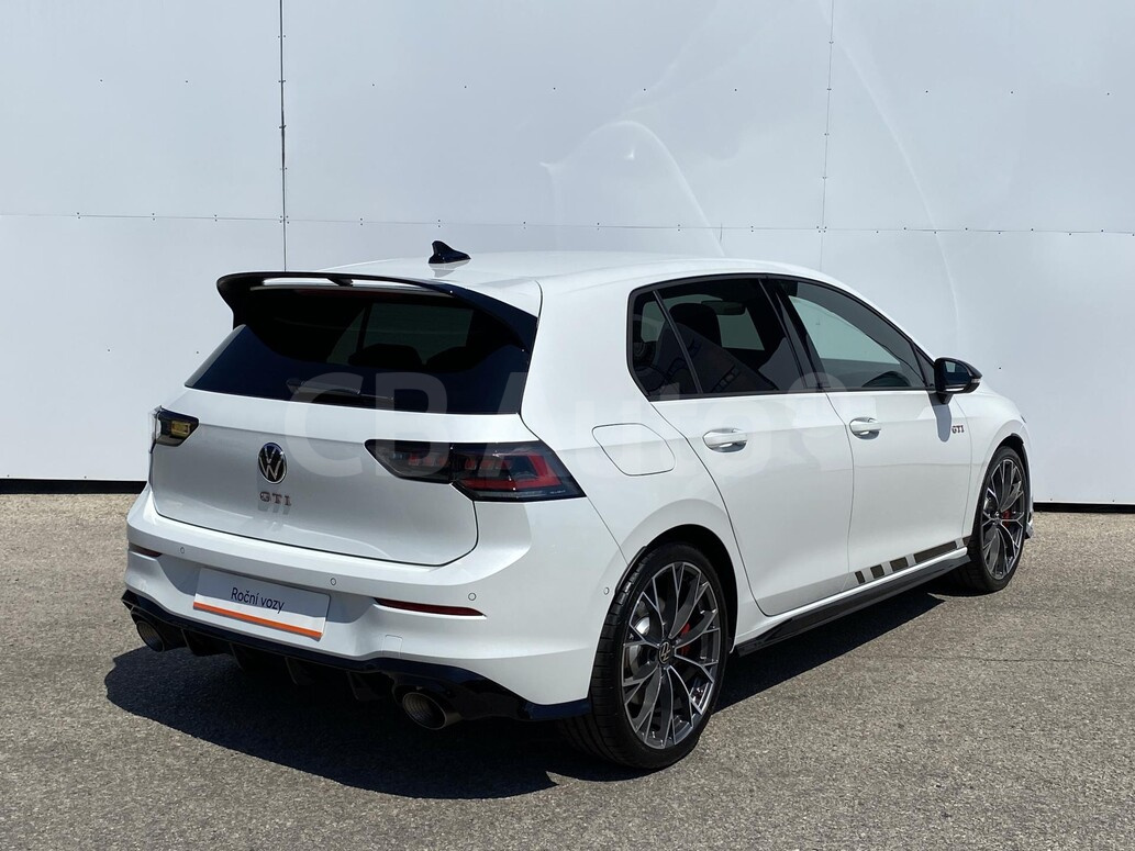 Volkswagen Golf GTI