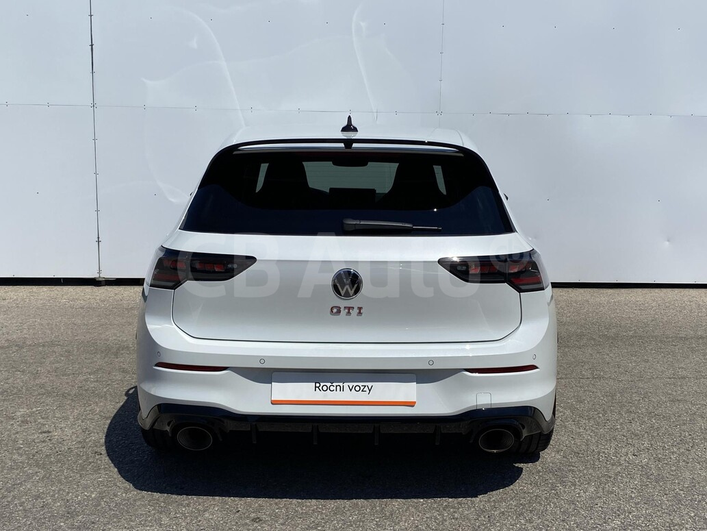 Volkswagen Golf GTI