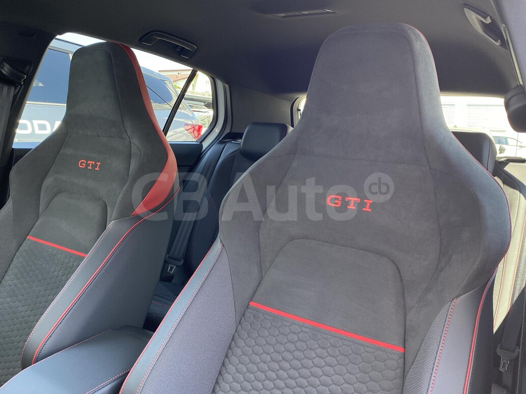 Volkswagen Golf GTI