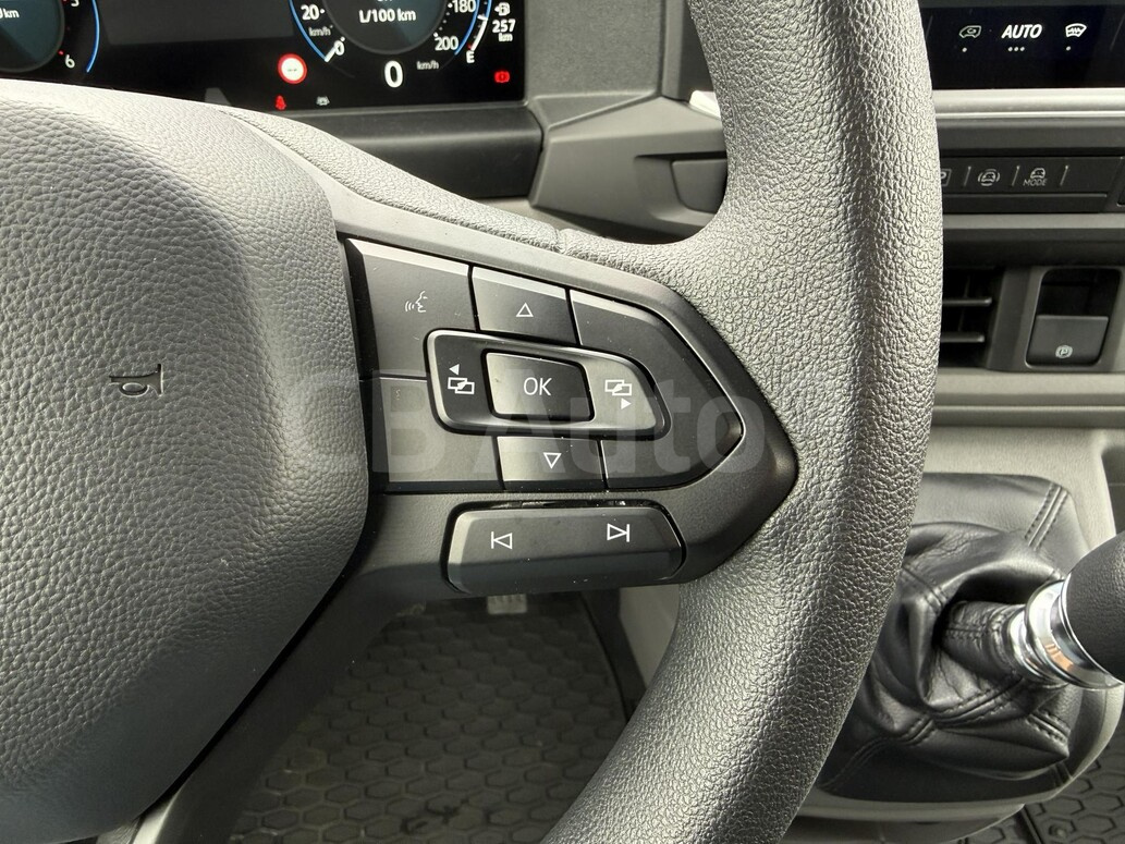 Volkswagen užitkové Transporter - skříňový vůz