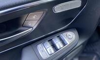 Mercedes-Benz V220