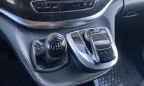 Mercedes-Benz V220